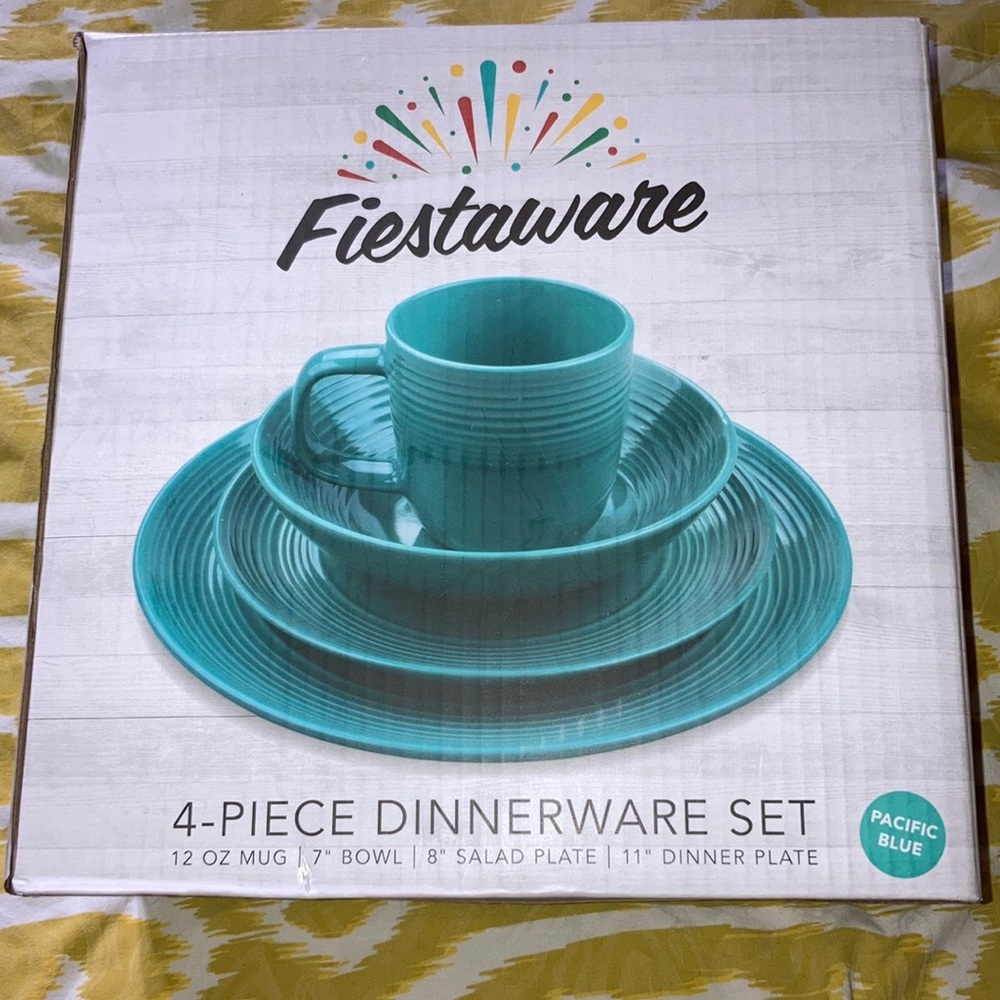 Fiestaware 4-Piece Dinnerware Set by Dwell Six  New in Box Pacific Blue (office)
